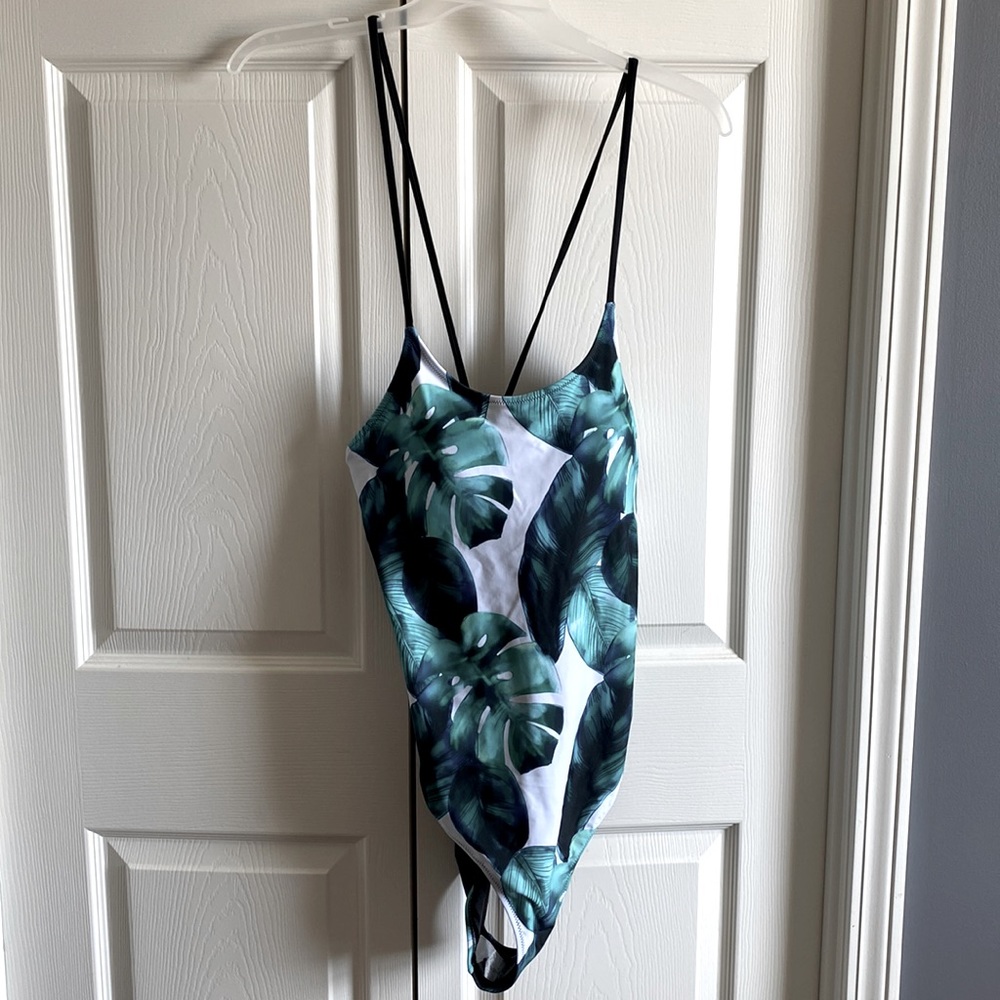 Cupshe palm print one-piece